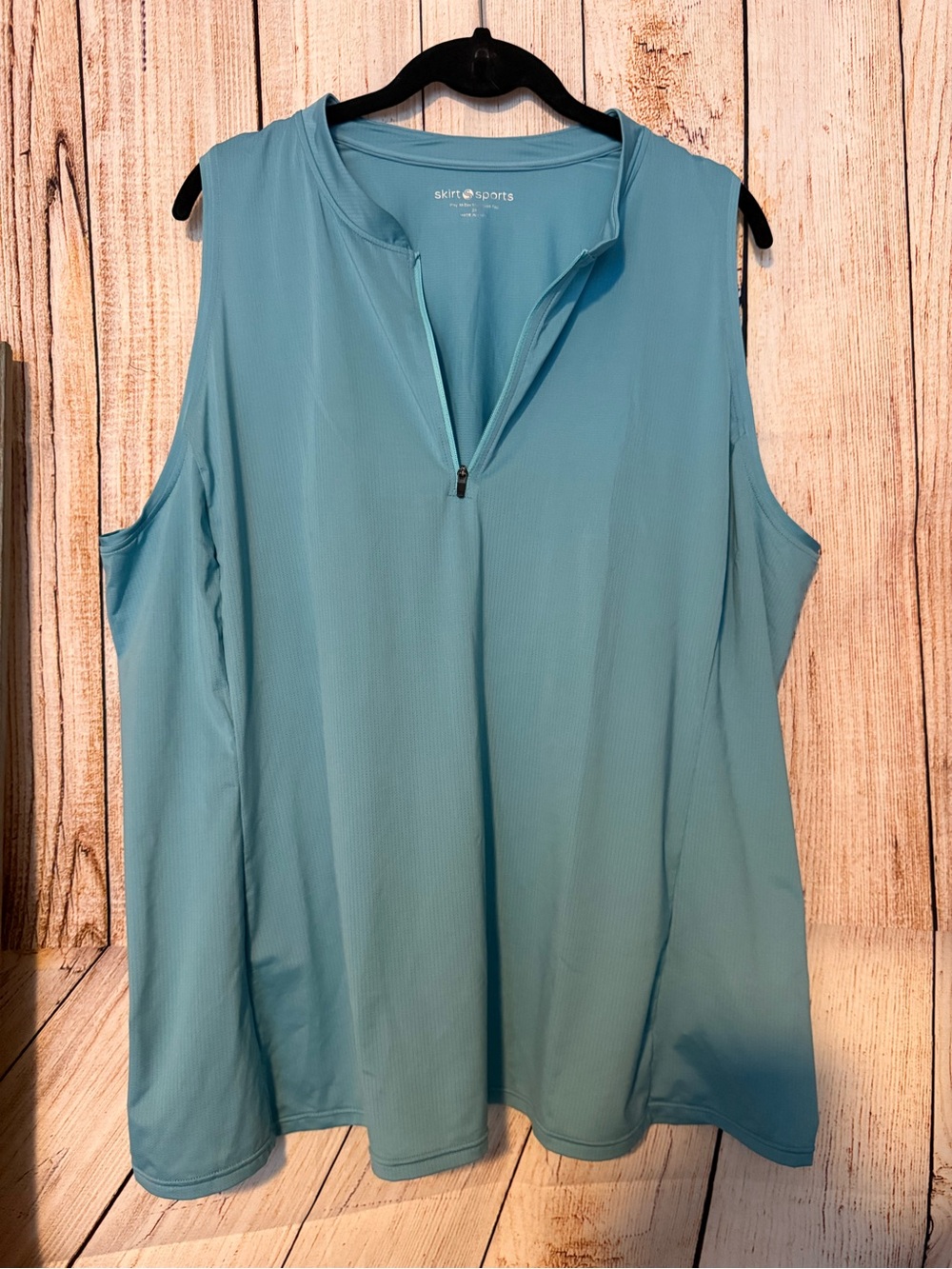 SkirtSports Teal Sleeveless Performance Sport Top